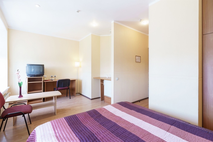 Imagen de la habitación del Hotel Avitar. Foto 4