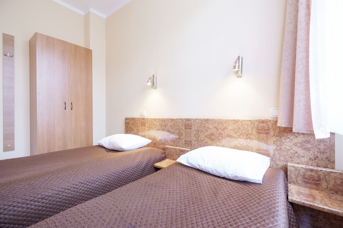 Imagen de la habitación del Hotel Avitar. Foto 13