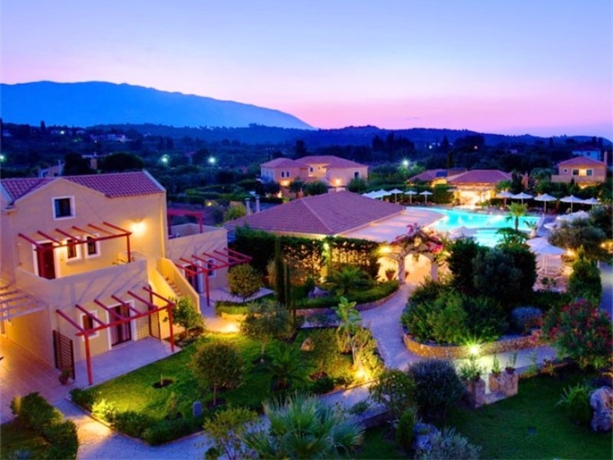 Imagen general del Hotel Avithos Resort Apartments. Foto 8