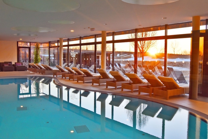 Imagen de la piscina del Hotel Aviva Make Friends - Singles Only. Foto 7