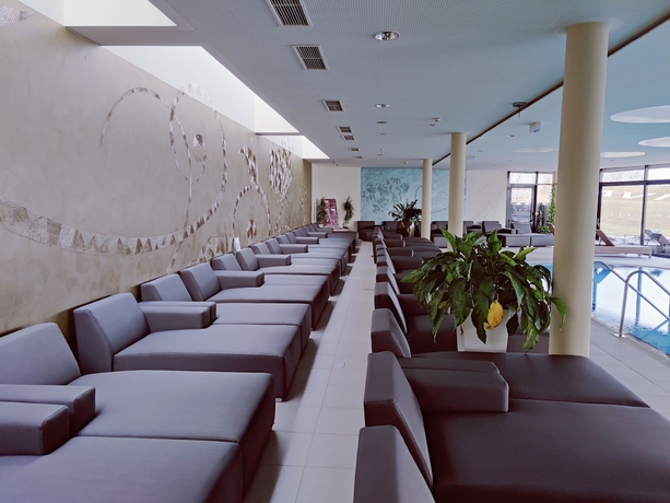 Imagen de la piscina del Hotel Aviva Make Friends - Singles Only. Foto 9