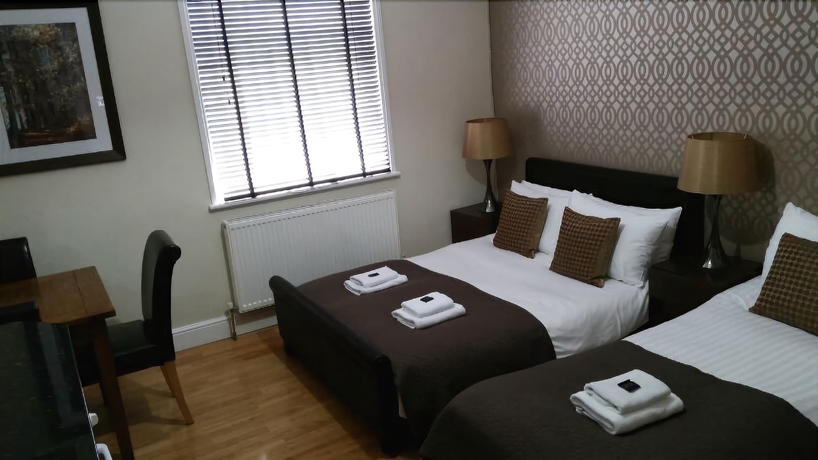 Imagen de la habitación del Hotel Aviva Studio. Foto 6