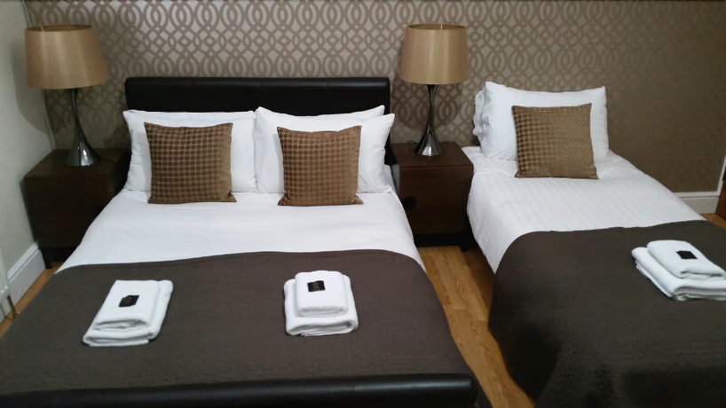Imagen de la habitación del Hotel Aviva Studio. Foto 7