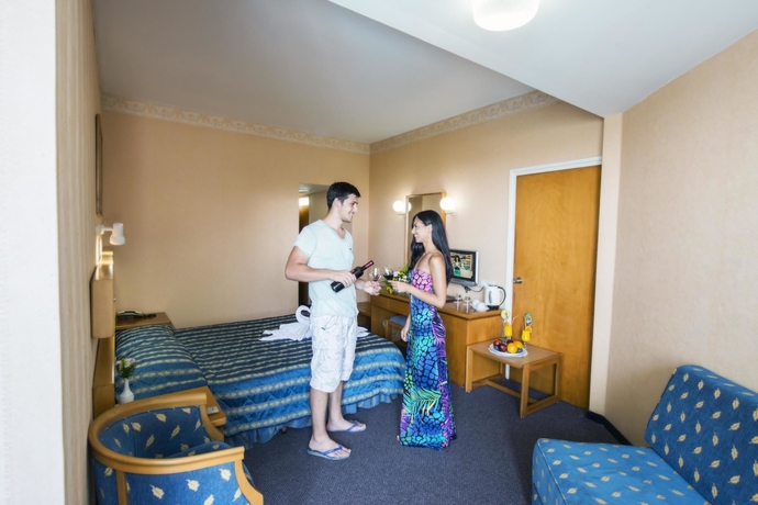 Imagen de la habitación del Hotel Avlida. Foto 4