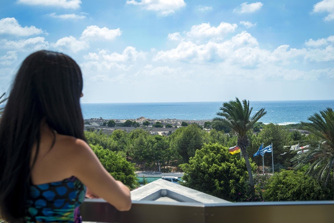 Imagen de la habitación del Hotel Avlida. Foto 5