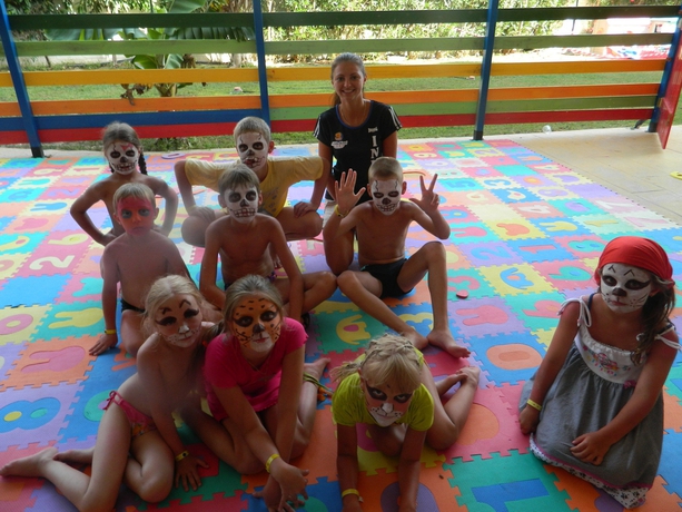 Imagen de los exteriores del Hotel Avlida. Foto 6