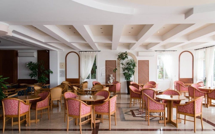 Imagen de los interiores del Hotel Avlida. Foto 12