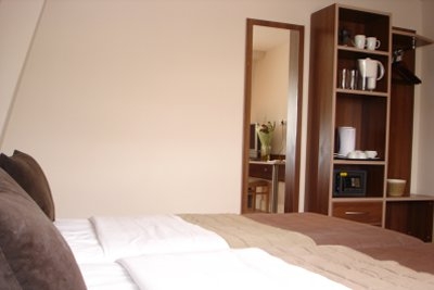 Imagen general del Hotel Avni At Courtfield Gardens. Foto 3