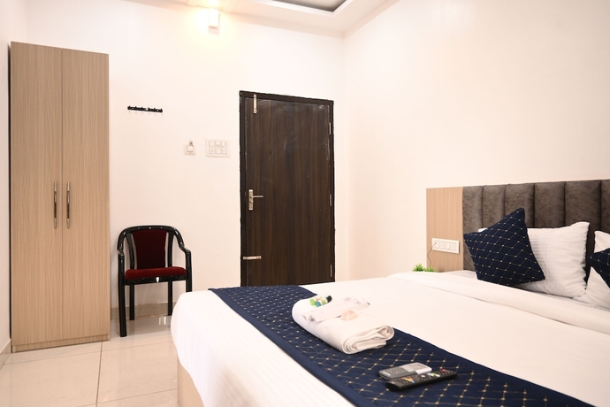 Imagen de la habitación del Hotel Avni. Foto 7