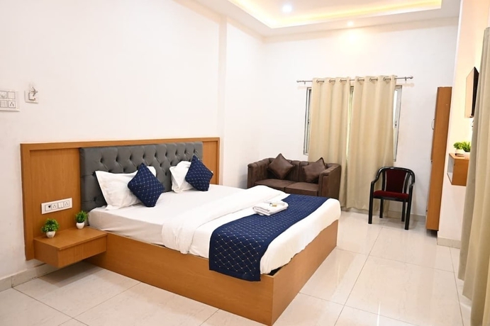 Imagen de la habitación del Hotel Avni. Foto 12