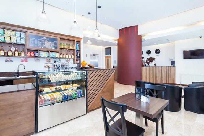 Imagen general del Hotel Avni Kensington. Foto 2