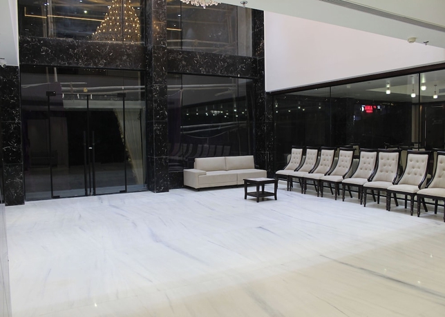Imagen de los interiores del Hotel Avnish. Foto 12
