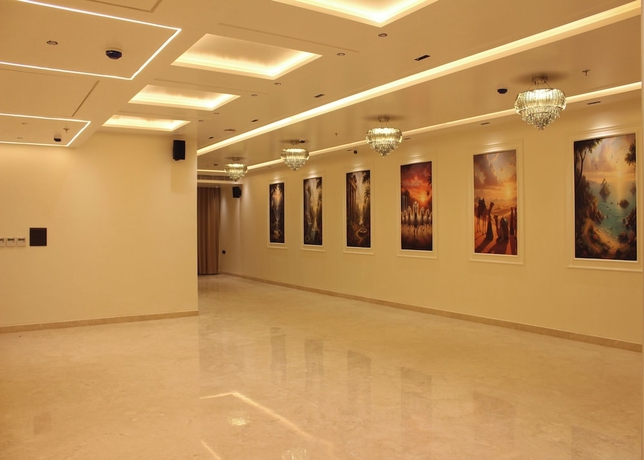 Imagen de los interiores del Hotel Avnish. Foto 13