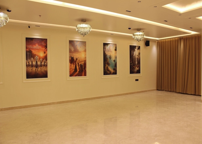 Imagen de los interiores del Hotel Avnish. Foto 16