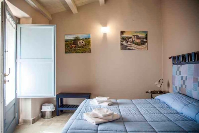 Imagen de la habitación del Hotel Avola Antica. Foto 6
