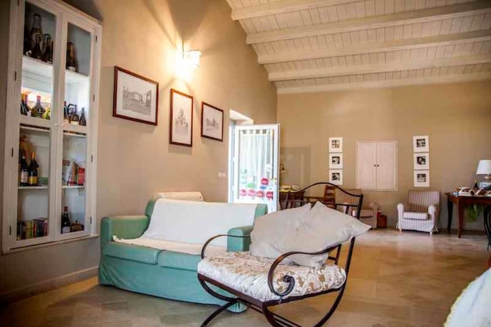 Imagen de los interiores del Hotel Avola Antica. Foto 15