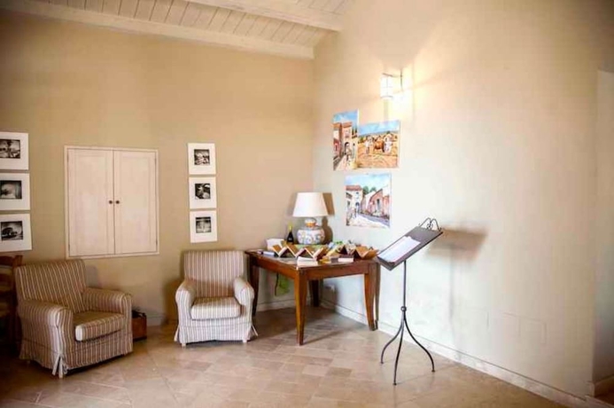 Imagen de los interiores del Hotel Avola Antica. Foto 16