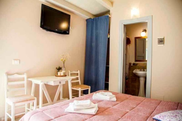 Imagen de la habitación del Hotel Avola Antica. Foto 12