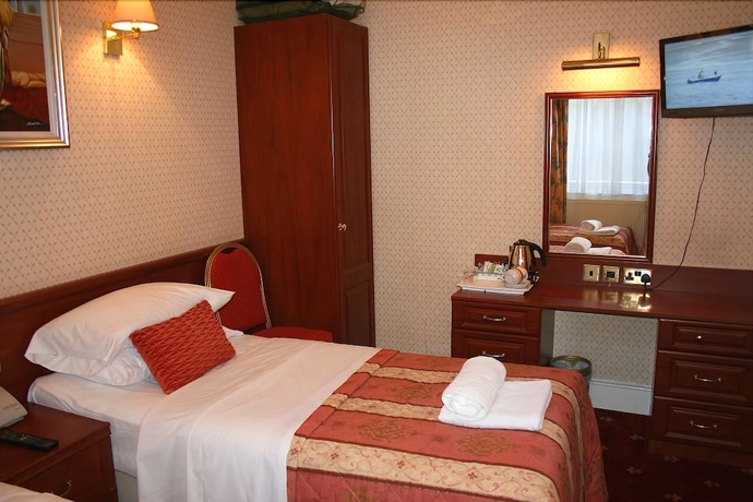 Imagen de la habitación del Hotel Avon. Foto 9