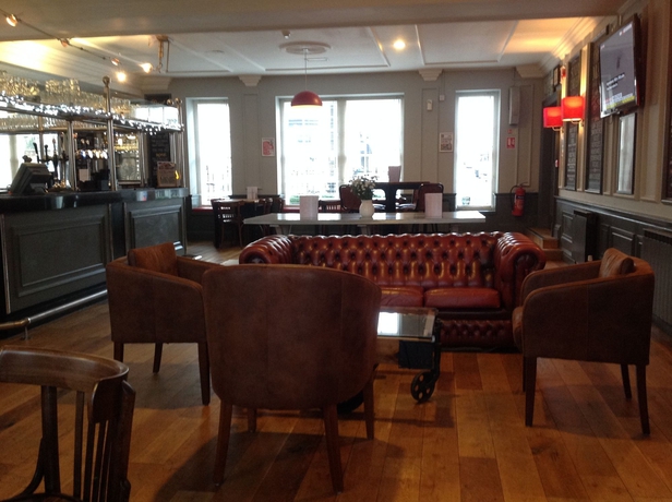 Imagen del bar/restaurante del Hotel Avon Gorge By Du Vin. Foto 2