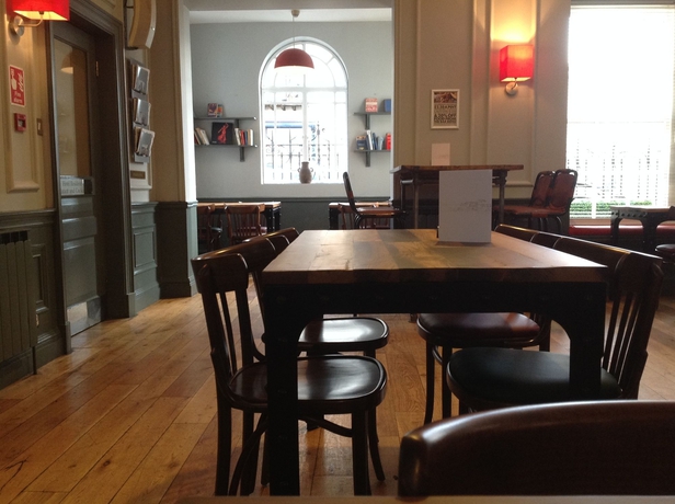 Imagen del bar/restaurante del Hotel Avon Gorge By Du Vin. Foto 3