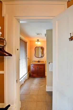 Imagen de la habitación del Hotel Avon Inn. Foto 20