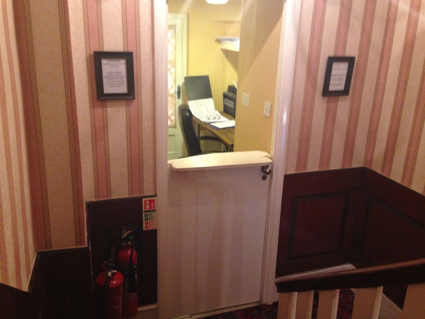 Imagen de los interiores del Hotel Avonmore Cartwright Gardens. Foto 6