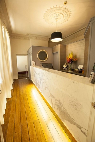 Imagen de los interiores del Hotel Avonmore On The Park Boutique. Foto 4
