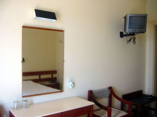 Imagen de la habitación del Hotel Avra, Aegina. Foto 9