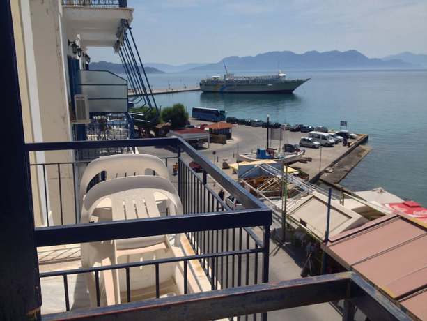 Imagen de la habitación del Hotel Avra, Aegina. Foto 11