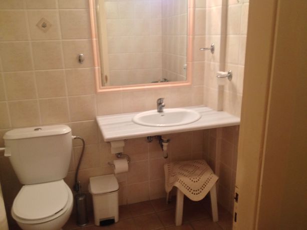 Imagen de la habitación del Hotel Avra, Aegina. Foto 15