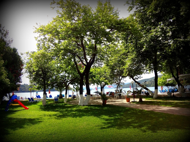 Imagen de los exteriores del Hotel Avra Beach, Léucade. Foto 18