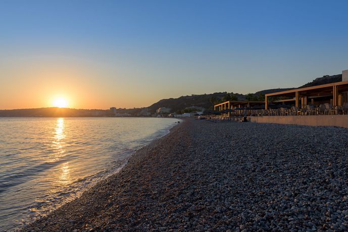 Imagen de los exteriores del Hotel Avra Beach, Rodas. Foto 7