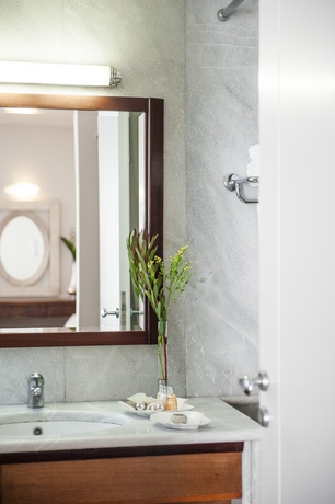 Imagen de la habitación del Hotel Avra City Boutique. Foto 6