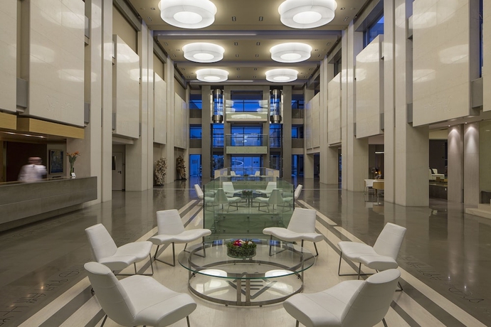 Imagen de los interiores del Hotel Avra Imperial. Foto 19