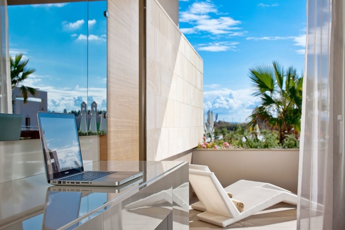 Imagen de la habitación del Hotel Avra Imperial. Foto 14