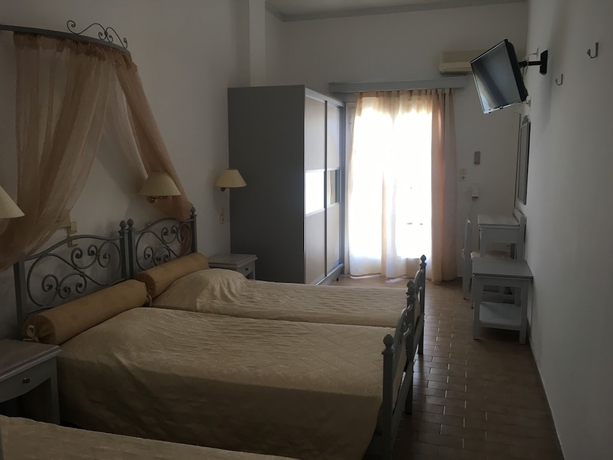 Imagen de la habitación del Hotel Avra, Kamari. Foto 5
