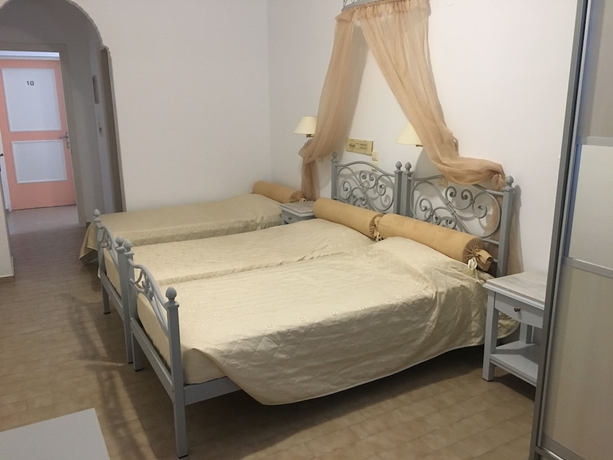 Imagen de la habitación del Hotel Avra, Kamari. Foto 6