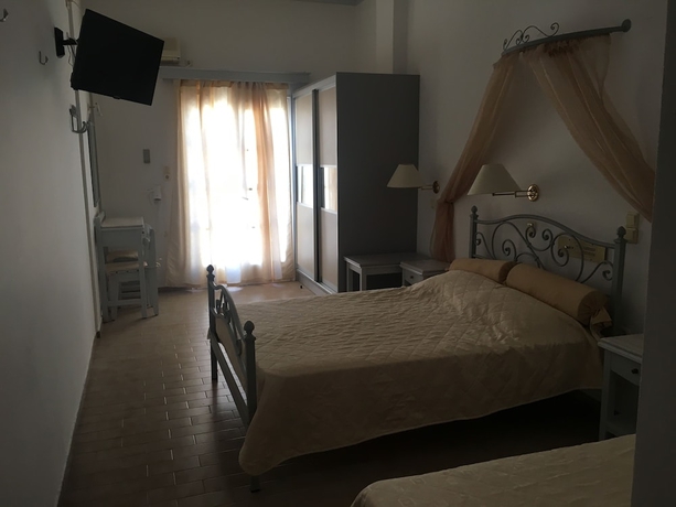 Imagen de la habitación del Hotel Avra, Kamari. Foto 8