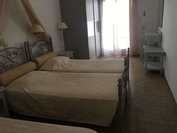 Imagen de la habitación del Hotel Avra, Kamari. Foto 13