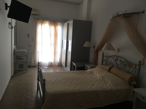Imagen de la habitación del Hotel Avra, Kamari. Foto 15