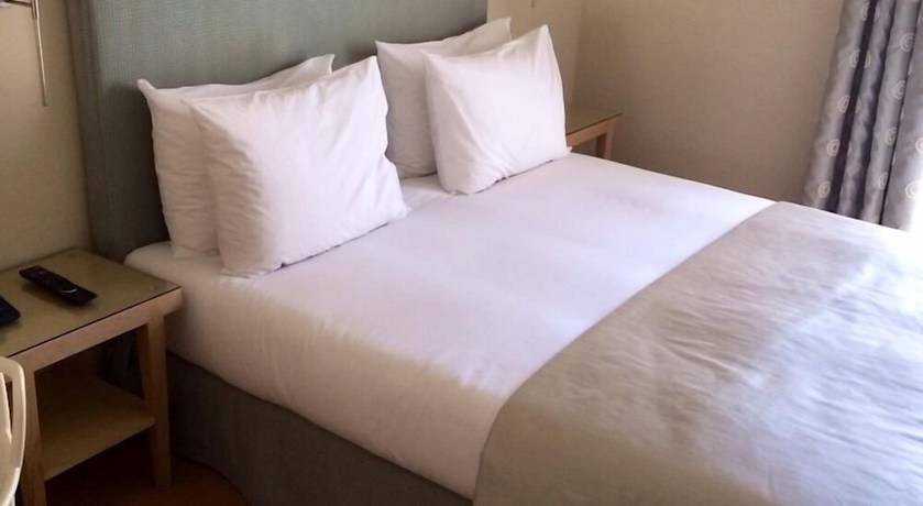 Imagen de la habitación del Hotel Avra, Katerini. Foto 4