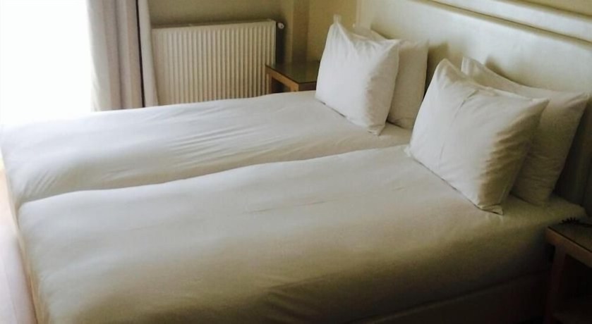 Imagen de la habitación del Hotel Avra, Katerini. Foto 6