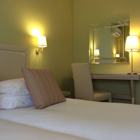 Imagen de la habitación del Hotel Avra, Katerini. Foto 8