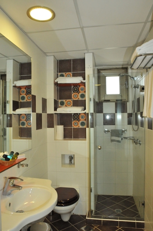 Imagen de la habitación del Hotel Avra, Rafina. Foto 6