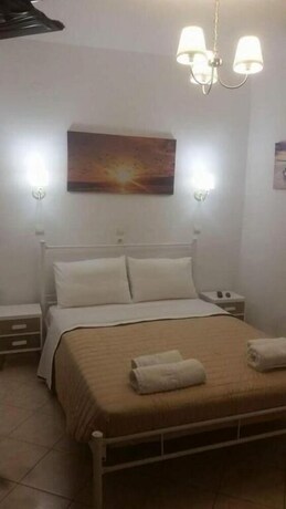 Imagen de la habitación del Hotel Avra Rooms. Foto 6