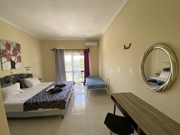 Imagen de la habitación del Hotel Avra Sunset Sea View Liapades. Foto 12