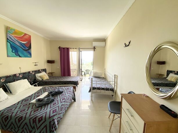Imagen de la habitación del Hotel Avra Sunset Sea View Liapades. Foto 17