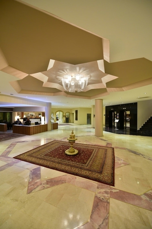 Imagen de los interiores del Hotel Avrasya. Foto 17