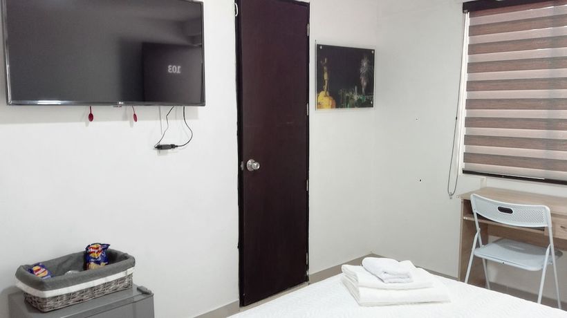 Imagen de la habitación del Hotel Avril. Foto 10